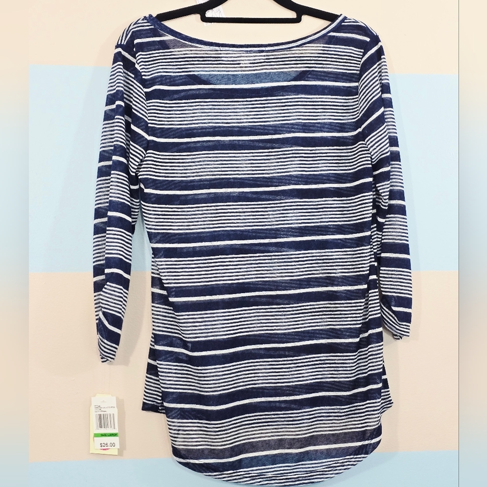 NWT Striped Navy and White Women's Top - Picture 5 of 8